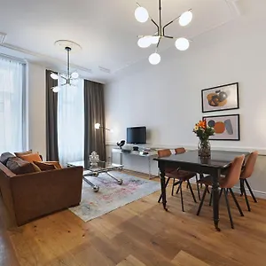 6-rooms-votivpark.vienna-besthotels.com/